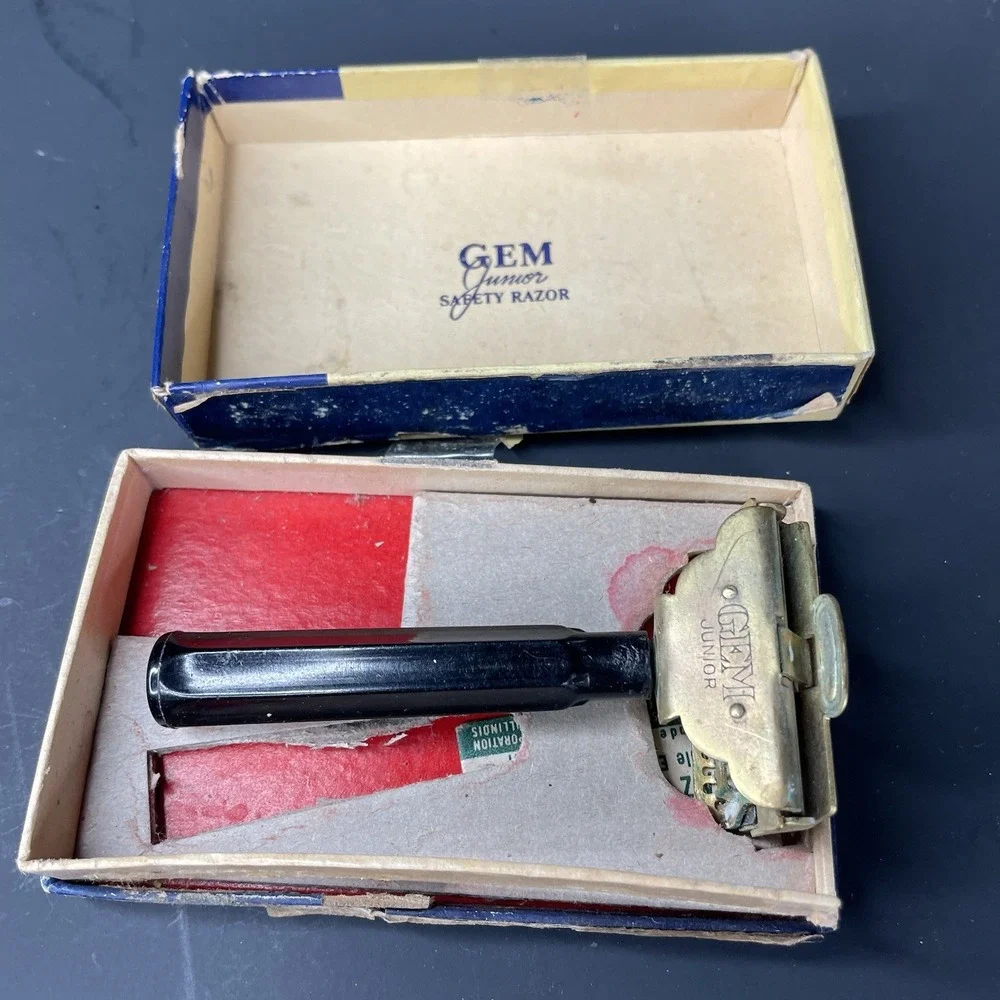 VINTAGE GEM JUNIOR SAFETY RAZOR IN ORIGINAL BOX The Parade Black Gold Tone‎